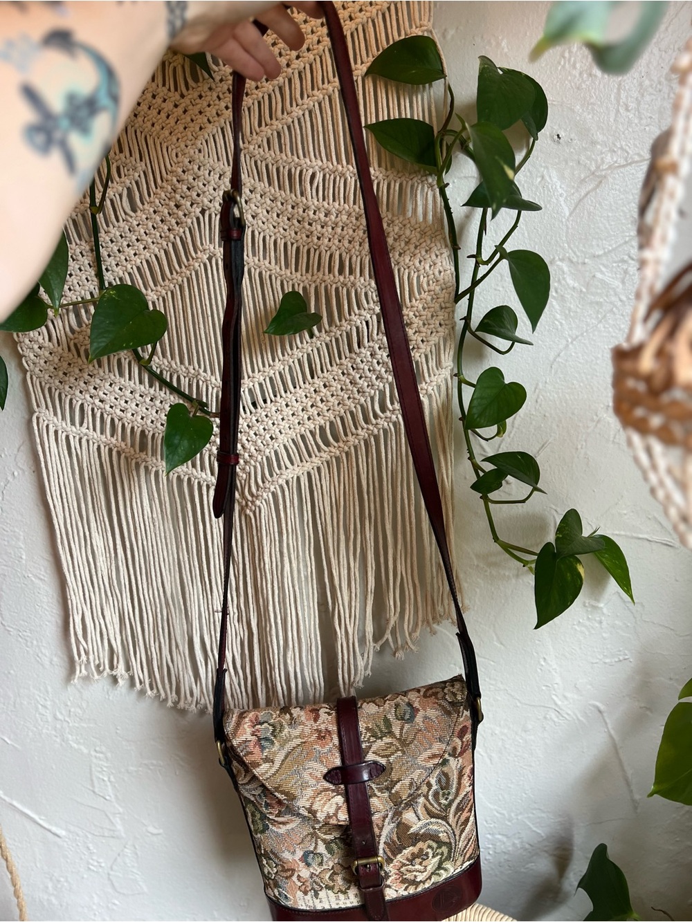Vintage Floral Tapestry Crossbody Bag Leather Boho Cottagecore Bucket Purse - Picture 8 of 14